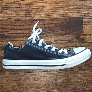 Black converse